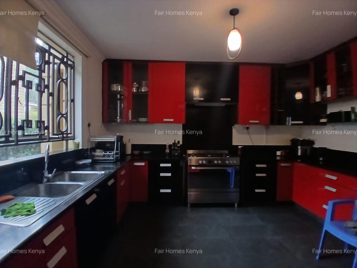 5 Bed Townhouse with En Suite at Lavington Mall - 11