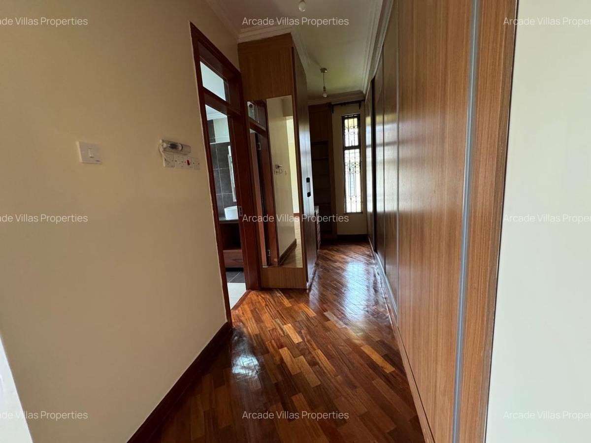 4 Bed Townhouse with En Suite in Runda - 10