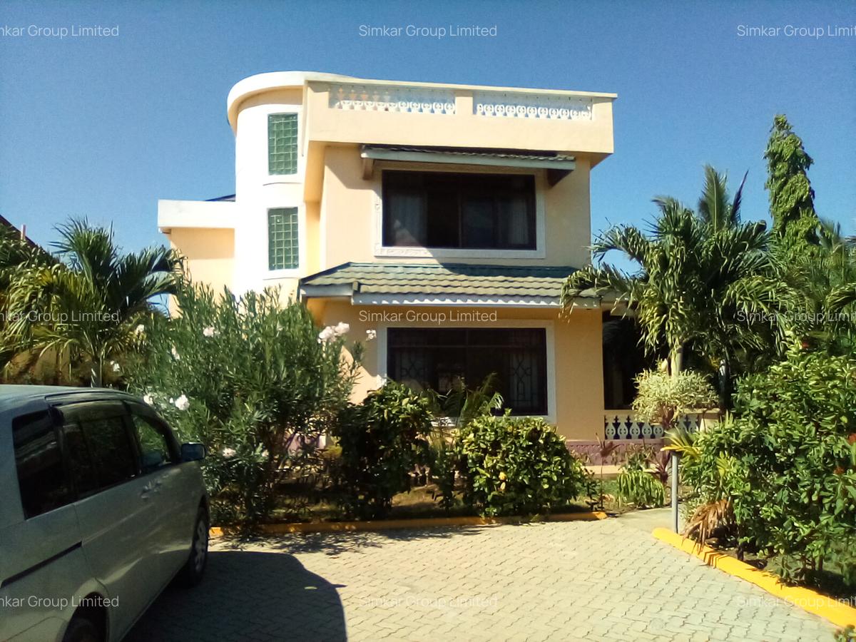 3 Bed Villa with En Suite at Diani - 5