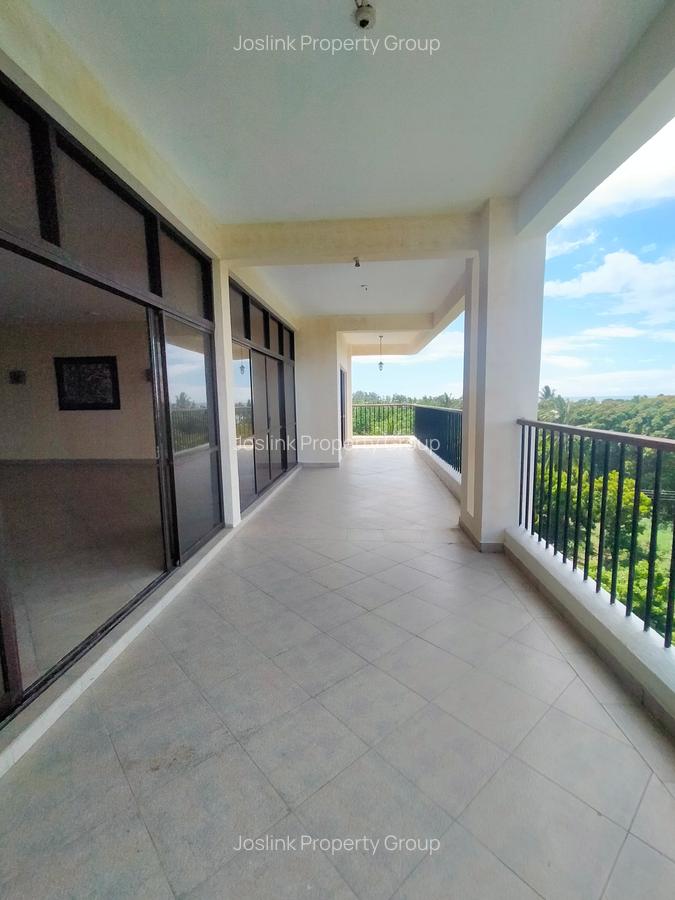 3 Bed Apartment with En Suite in Nyali Area - 8