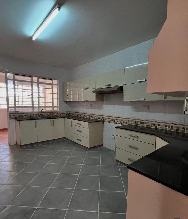 3 Bed Apartment with En Suite in Kilimani - 6