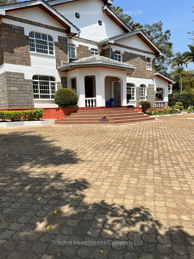 4 Bed House with En Suite in Runda - 16