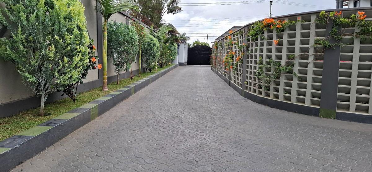 4 Bed Townhouse with En Suite in Muthaiga - 11