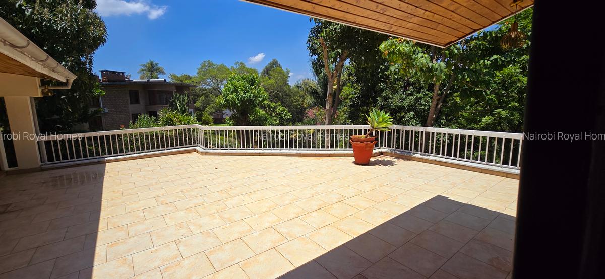 5 Bed House with En Suite at Whispers Avenue - 15