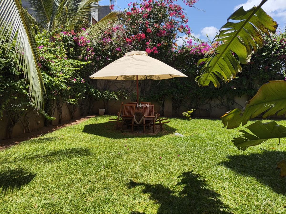 3 Bed Villa with En Suite at Casuarina - 3