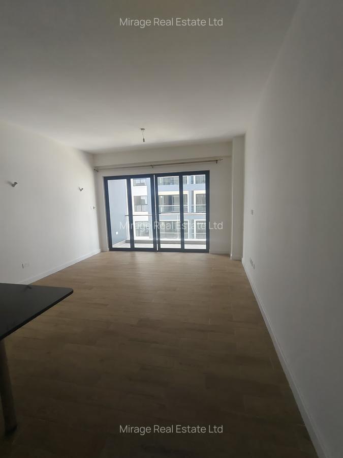 1 Bed Apartment with En Suite in Lavington - 4