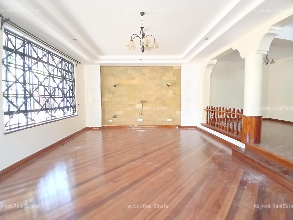 5 Bed Townhouse with En Suite at Lavington Green - 8