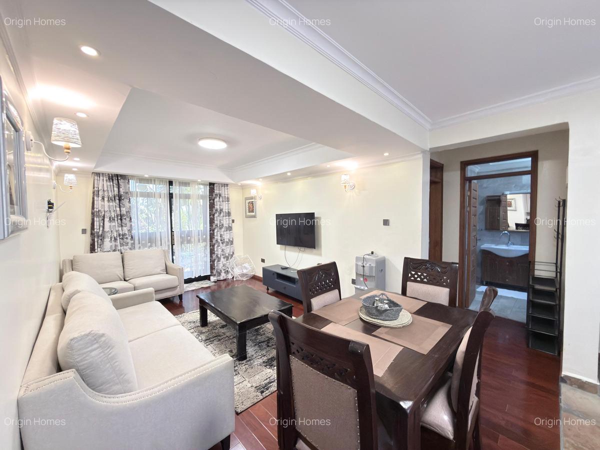 1 Bed House with En Suite in Lavington - 2