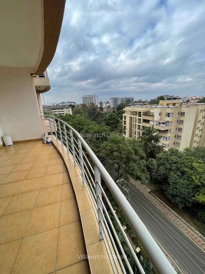 4 Bed Apartment with En Suite in Kileleshwa - 11