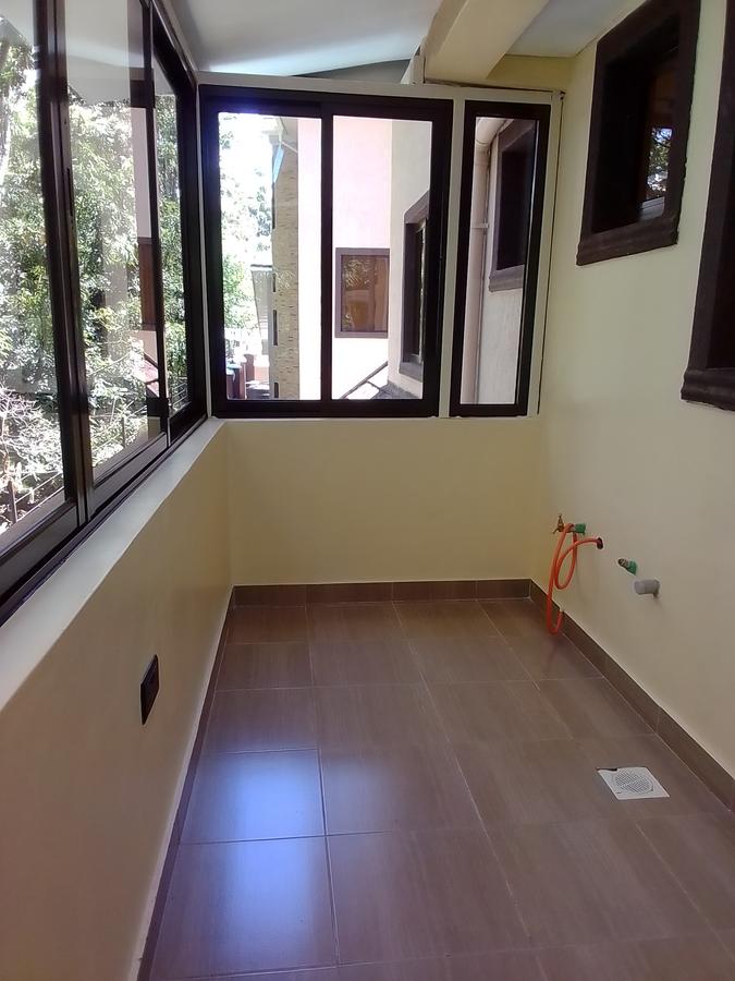 5 Bed Townhouse with En Suite in Lavington - 13