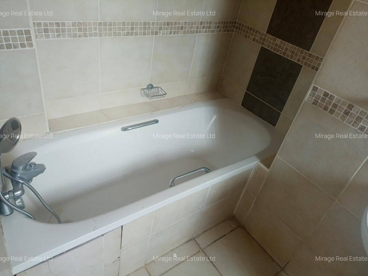 3 Bed Apartment with En Suite in Kilimani - 15