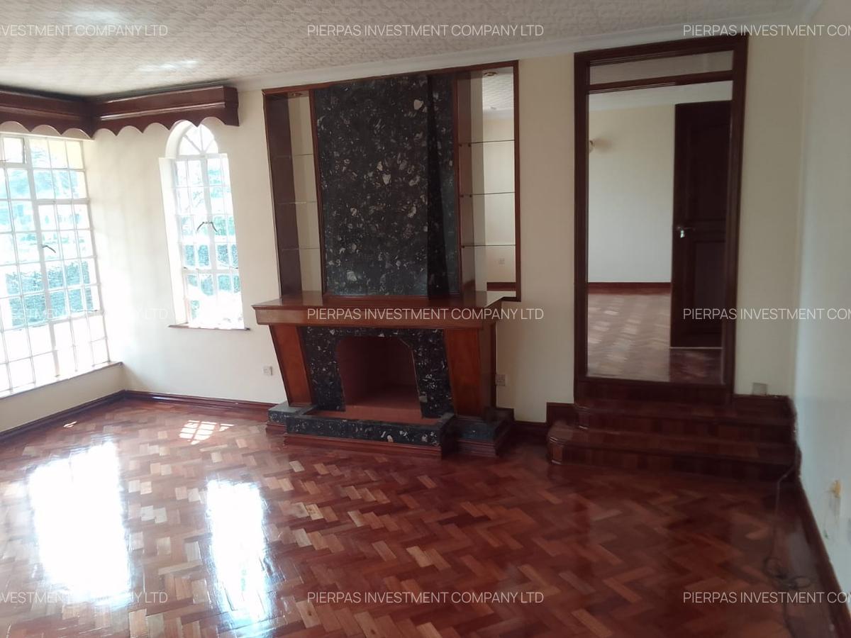 5 Bed Townhouse with En Suite in Runda - 11