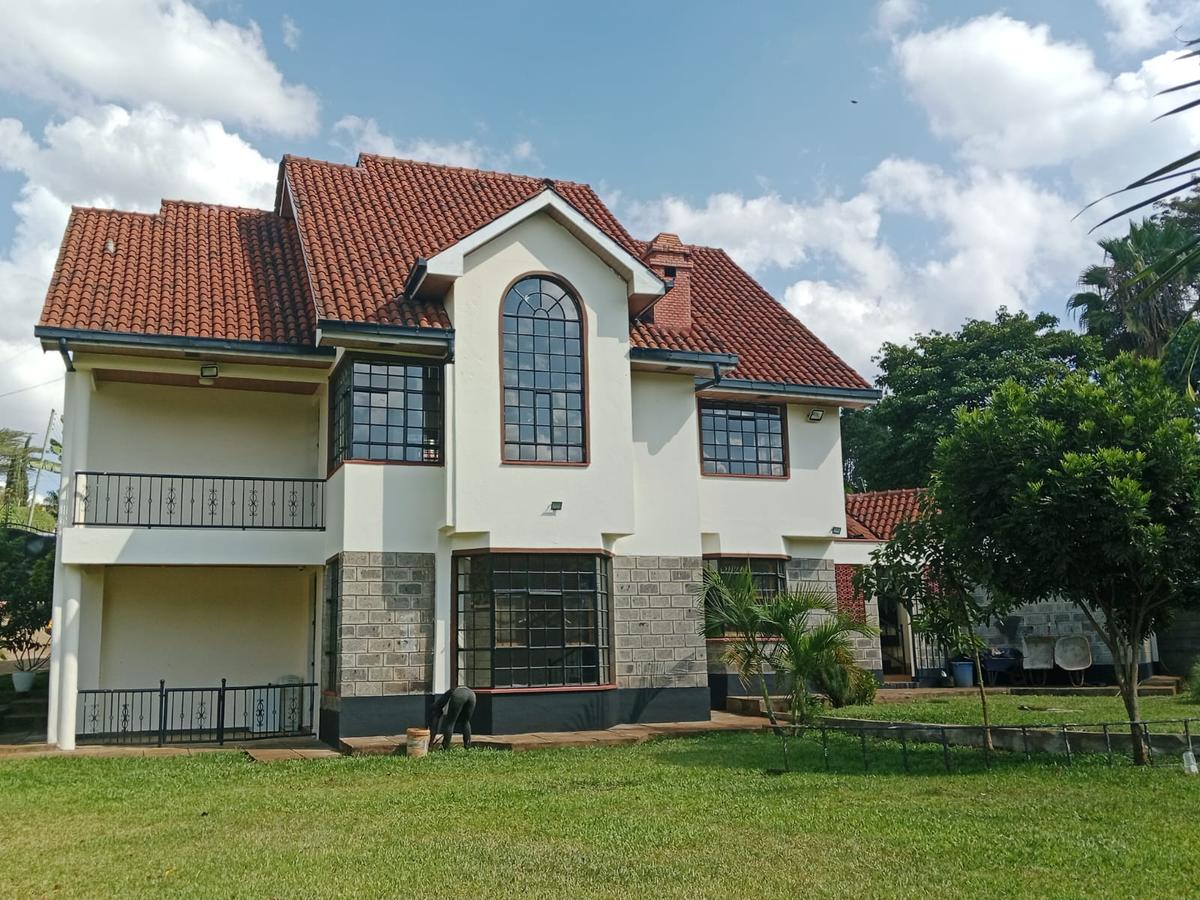 5 Bed House with En Suite in Runda - 1