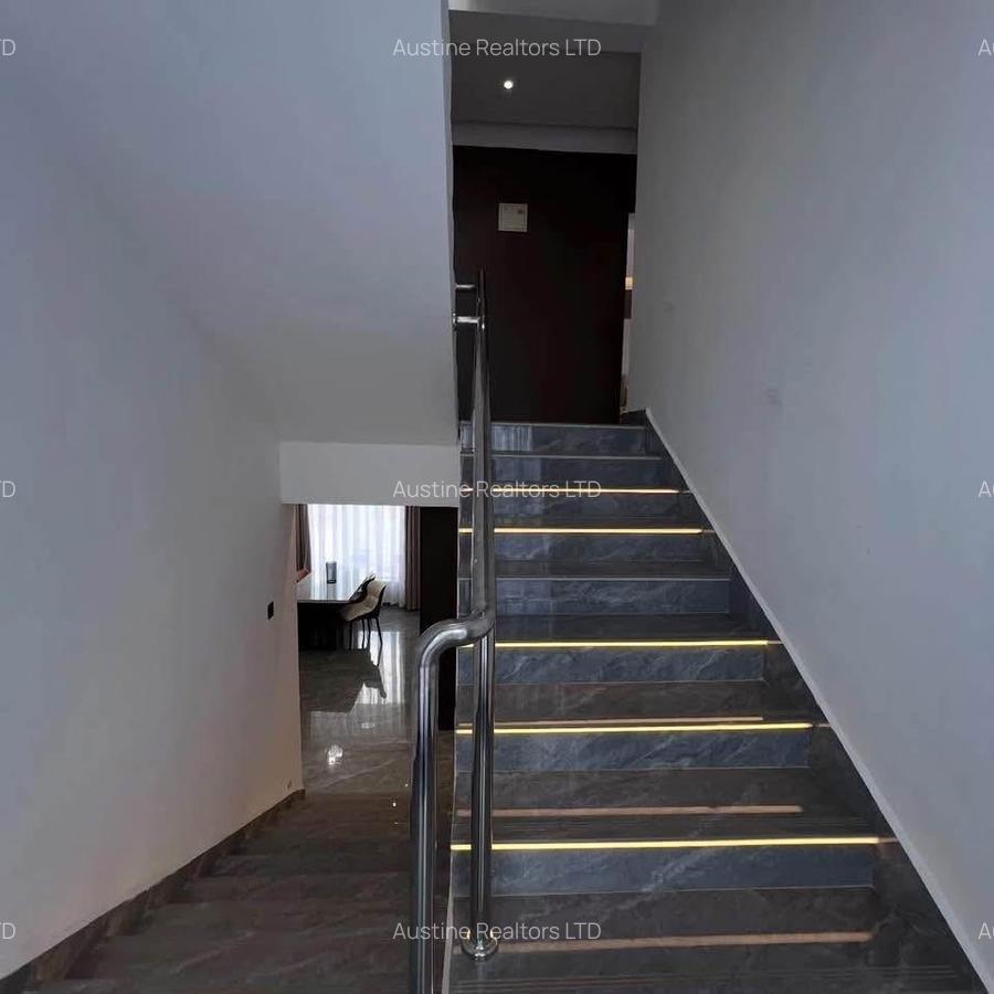 5 Bed Townhouse with En Suite at Kamangu Area - 13