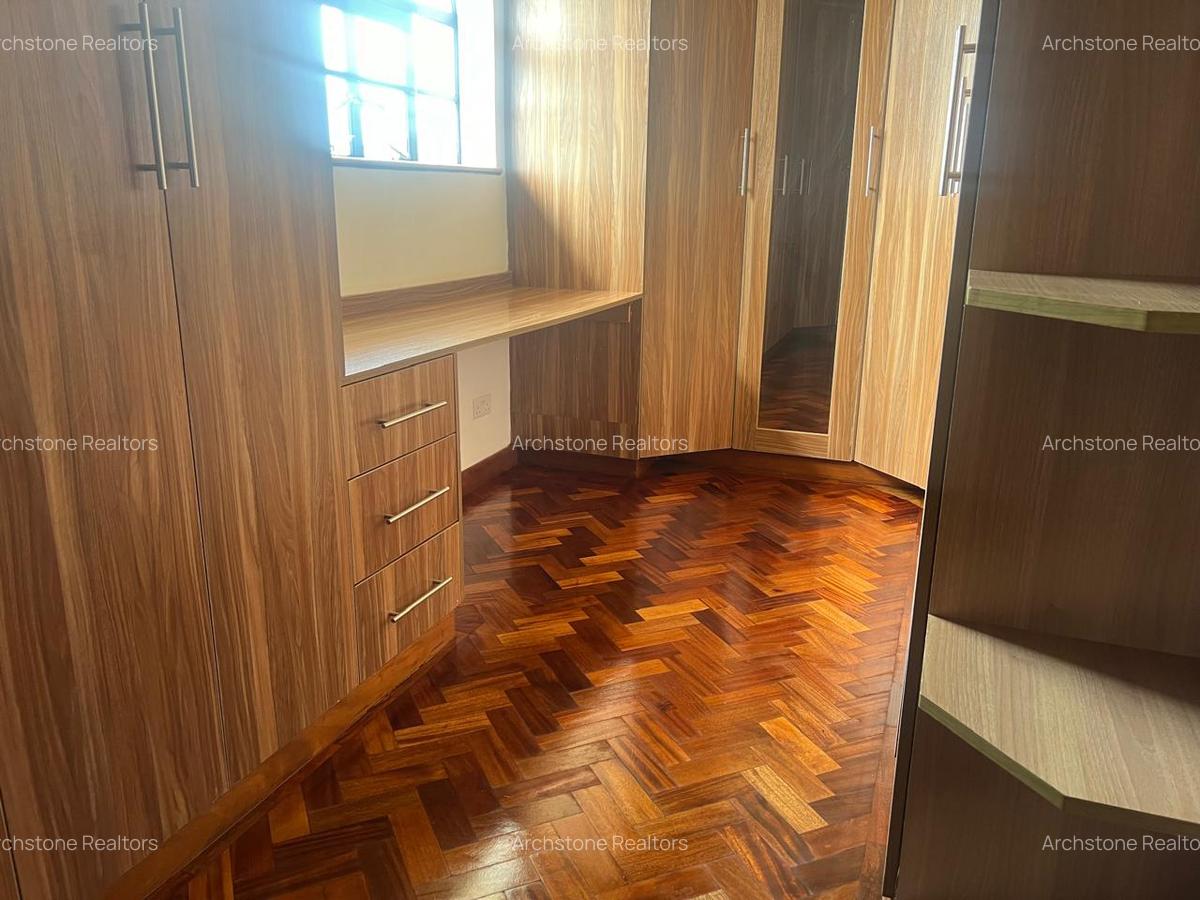 4 Bed Townhouse with En Suite in Kitisuru - 5