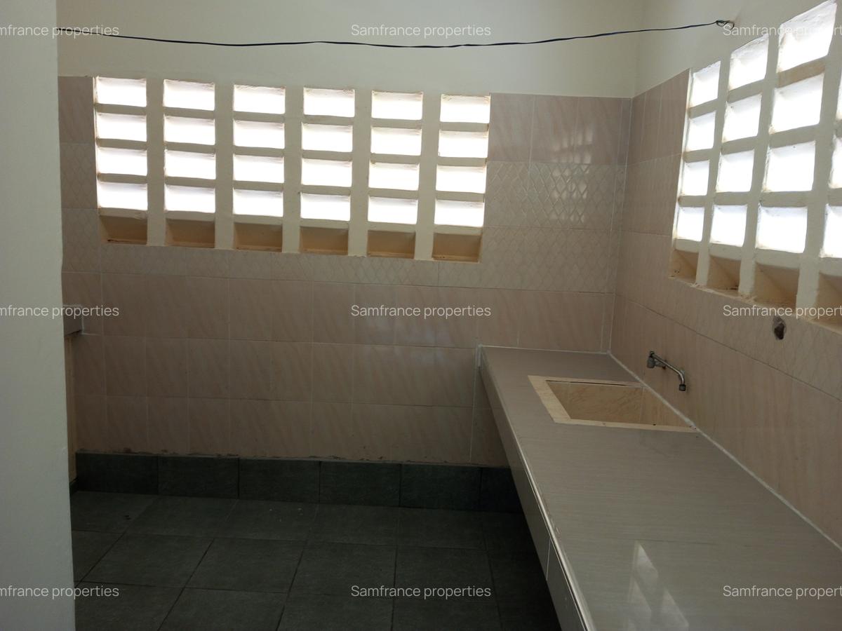 4 Bed Villa with Staff Quarters at Links Road - 10