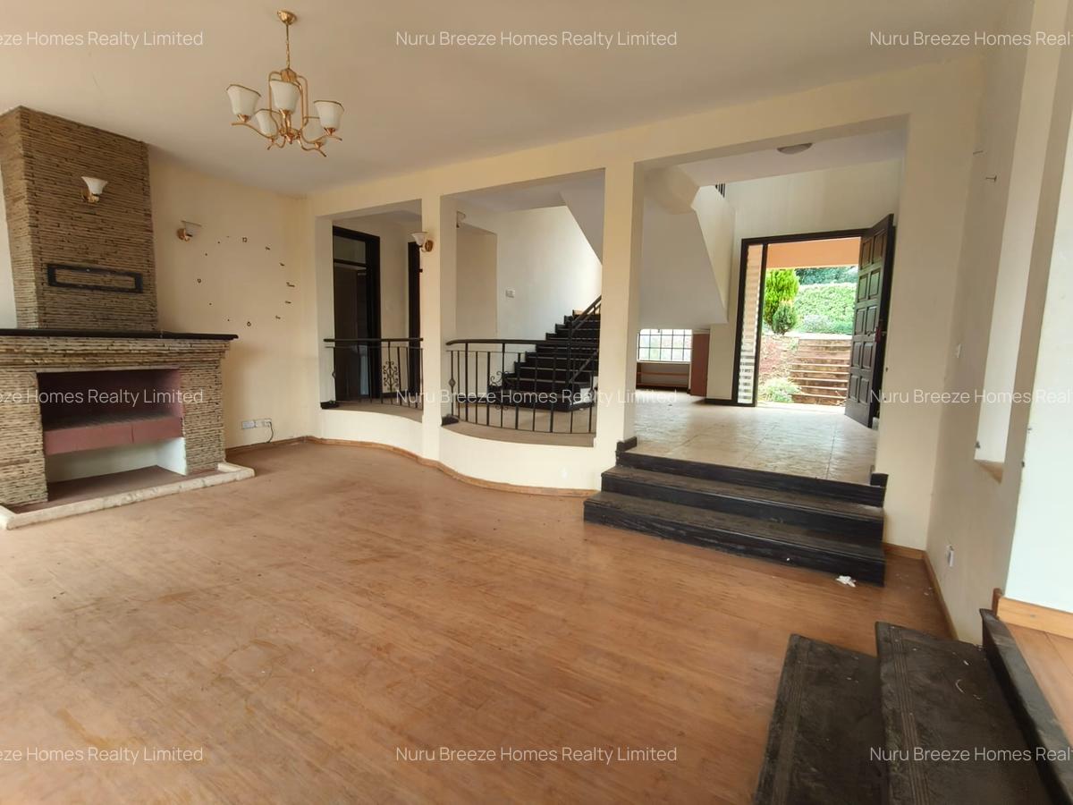 5 Bed Townhouse with En Suite in Karen - 2