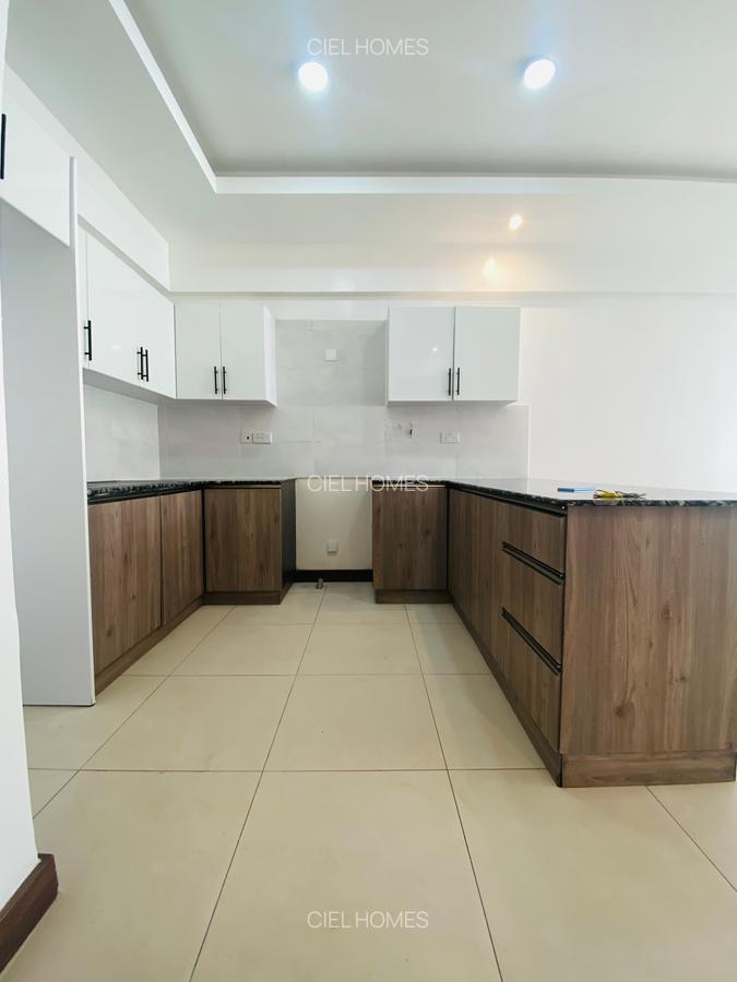 2 Bed Apartment with En Suite in Kilimani - 4