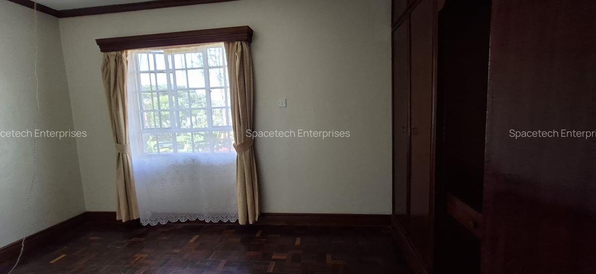 5 Bed House with En Suite in Runda - 10