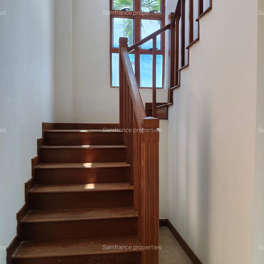 3 Bed Townhouse with En Suite at Sultan Palace - 3