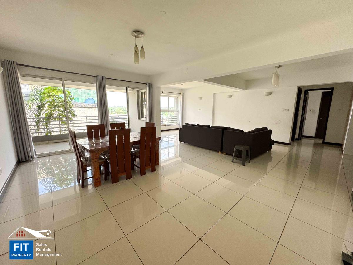 3 Bed Apartment with En Suite at 6Th Parklands - 2