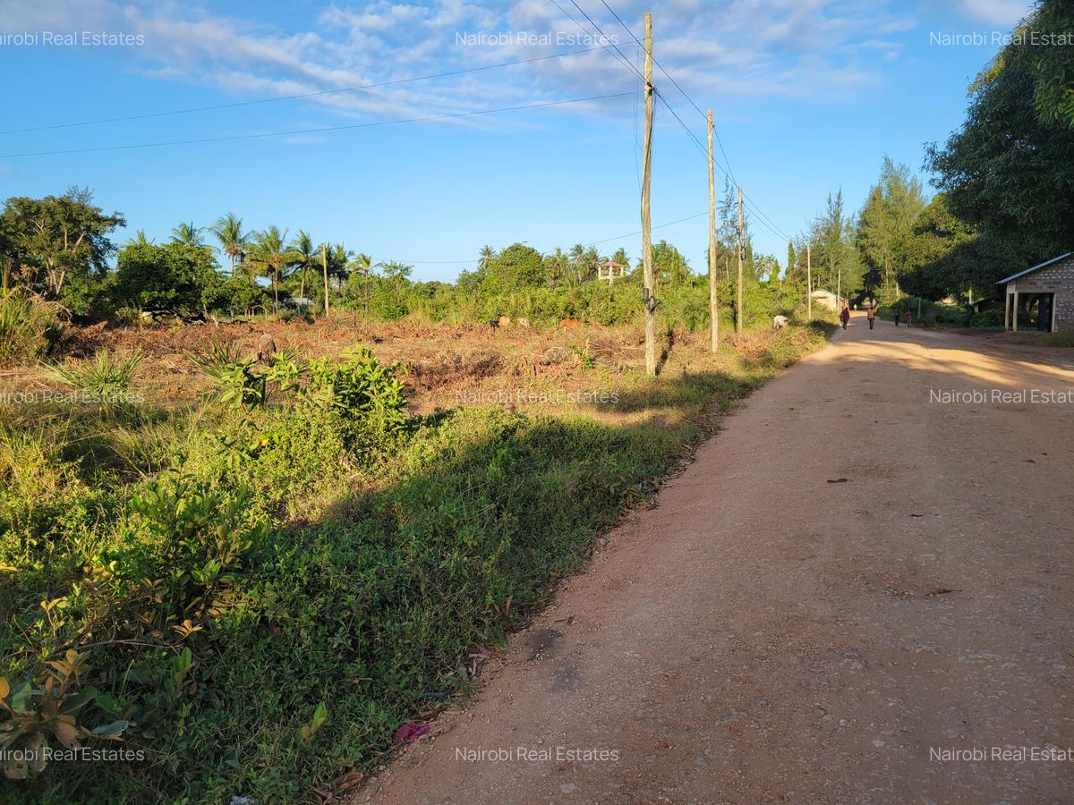 Land in Ukunda - 1