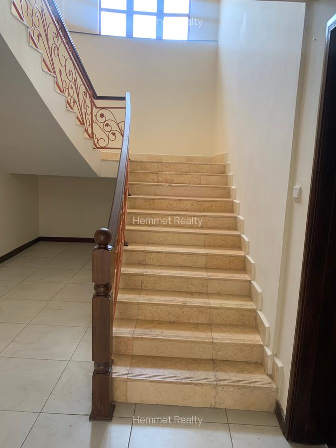 5 Bed Apartment with En Suite in Lavington - 7