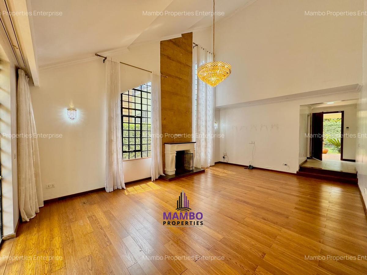 4 Bed Townhouse with En Suite at Westlands - 5