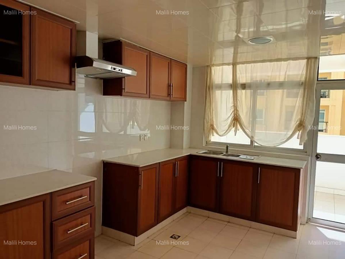 Office in Kilimani - 2