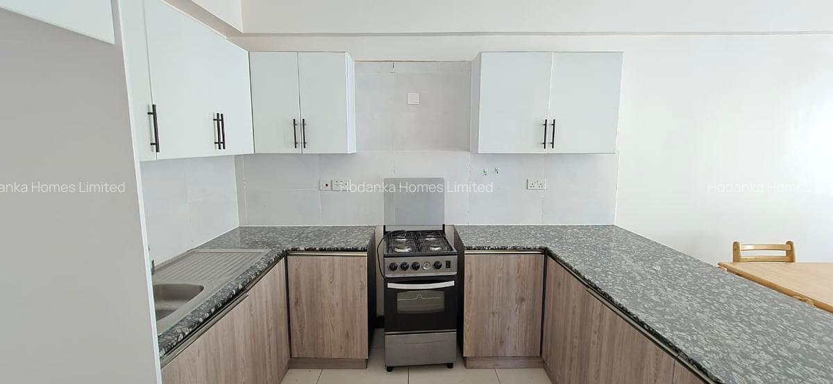 Serviced 2 Bed Apartment with En Suite in Kilimani - 5