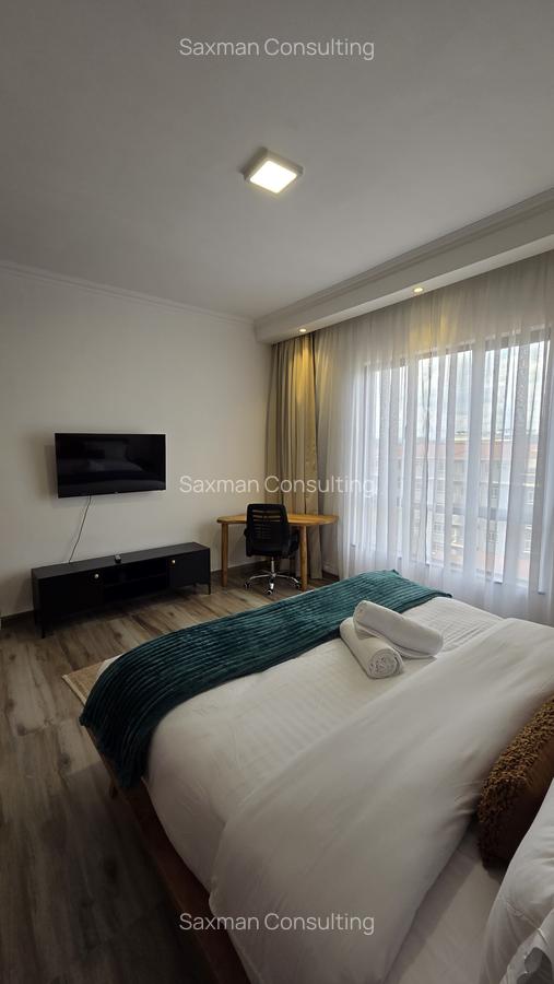 Serviced 2 Bed Apartment with En Suite in Westlands Area - 14