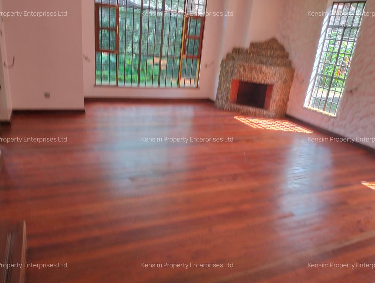 4 Bed Townhouse with En Suite in Spring Valley - 6