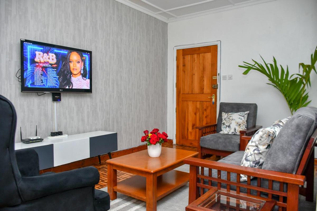 Serviced 1 Bed Apartment with En Suite at Lantana Road - 9