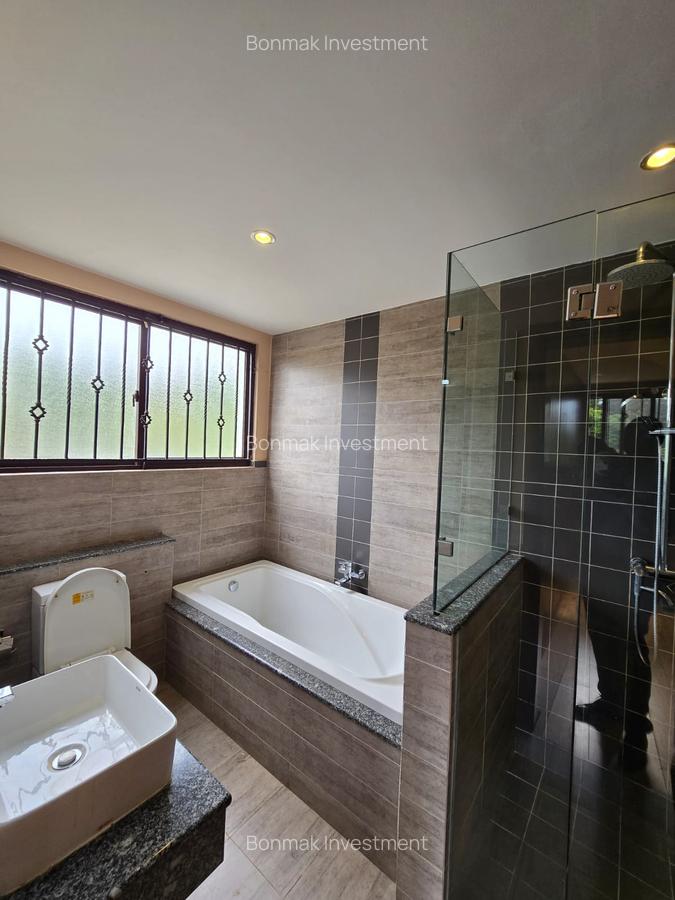4 Bed Townhouse with En Suite at Lavington Green - 20