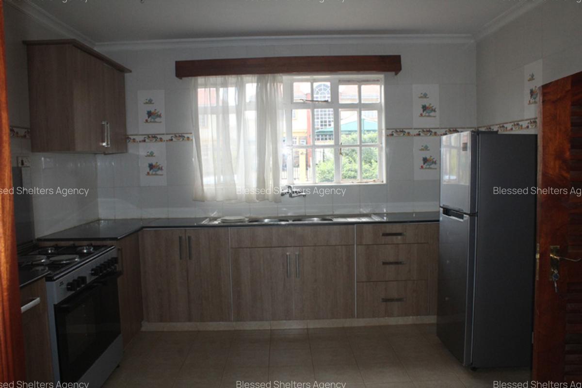 4 Bed Villa with En Suite in Kiambu Road - 11