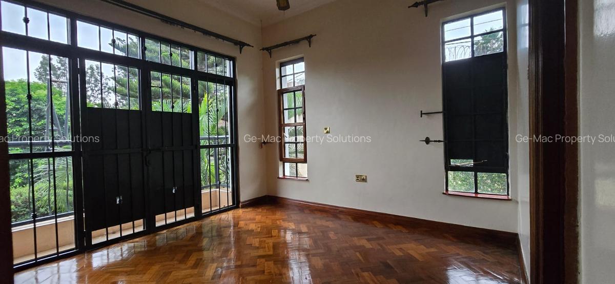 4 Bed House with En Suite in Kiambu Road - 8