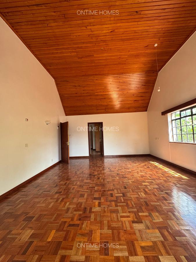 5 Bed Villa with En Suite in Lavington - 7