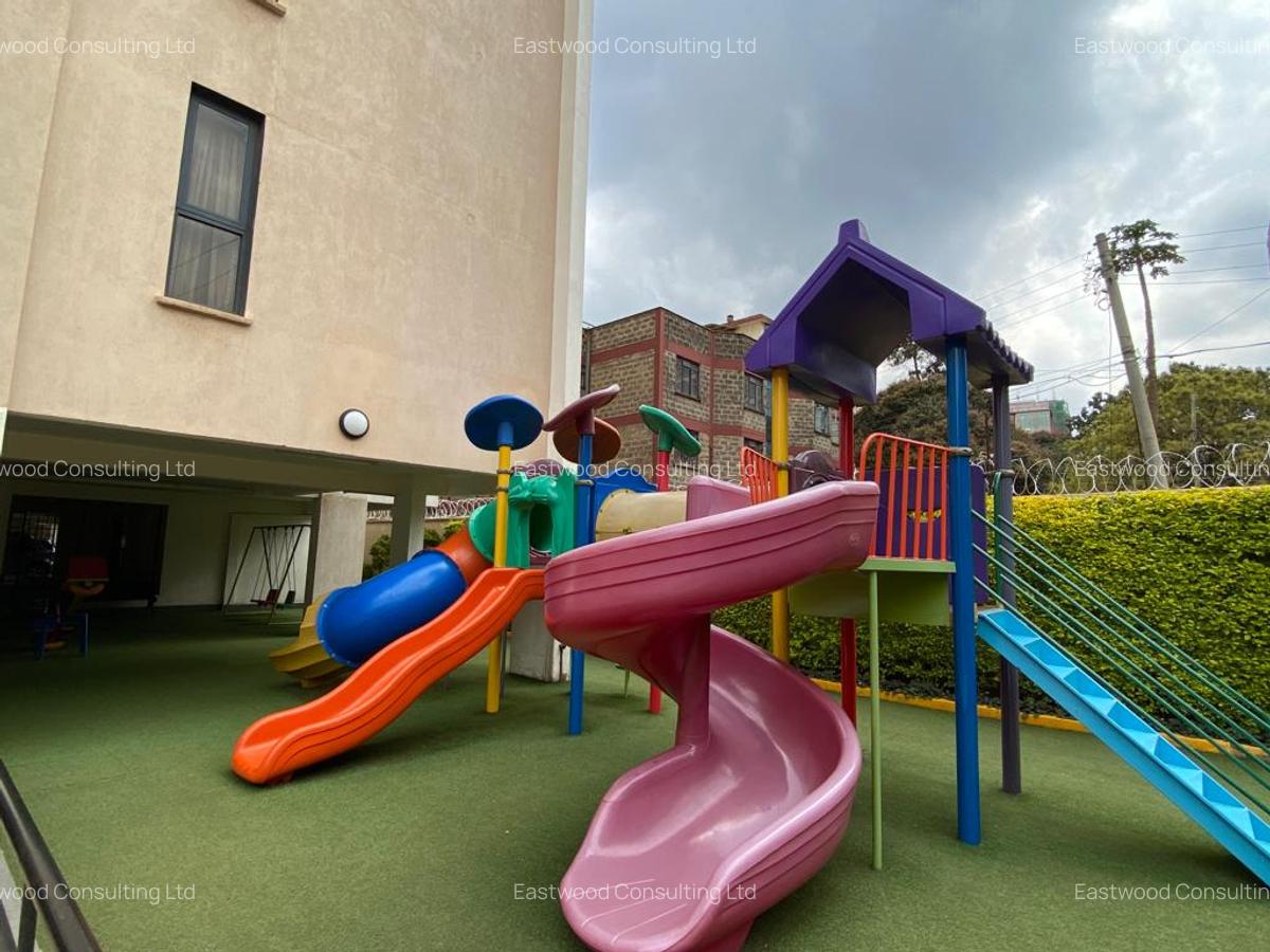 4 Bed Apartment with En Suite at 3Rd Parklands - 13