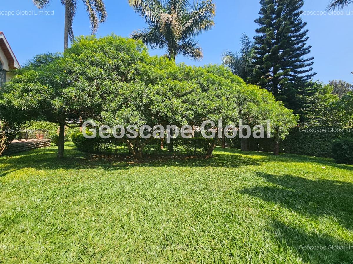 5 Bed House with En Suite in Runda - 9