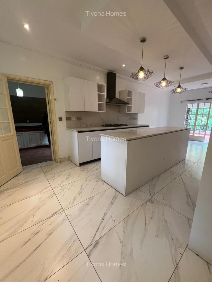 5 Bed House in Lavington - 12