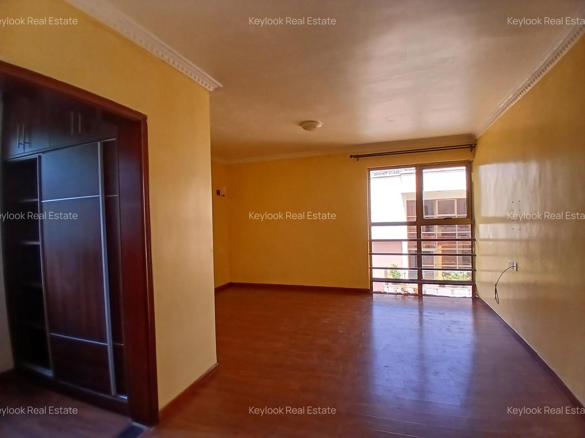 5 Bed Townhouse with En Suite at Lavington Green - 9