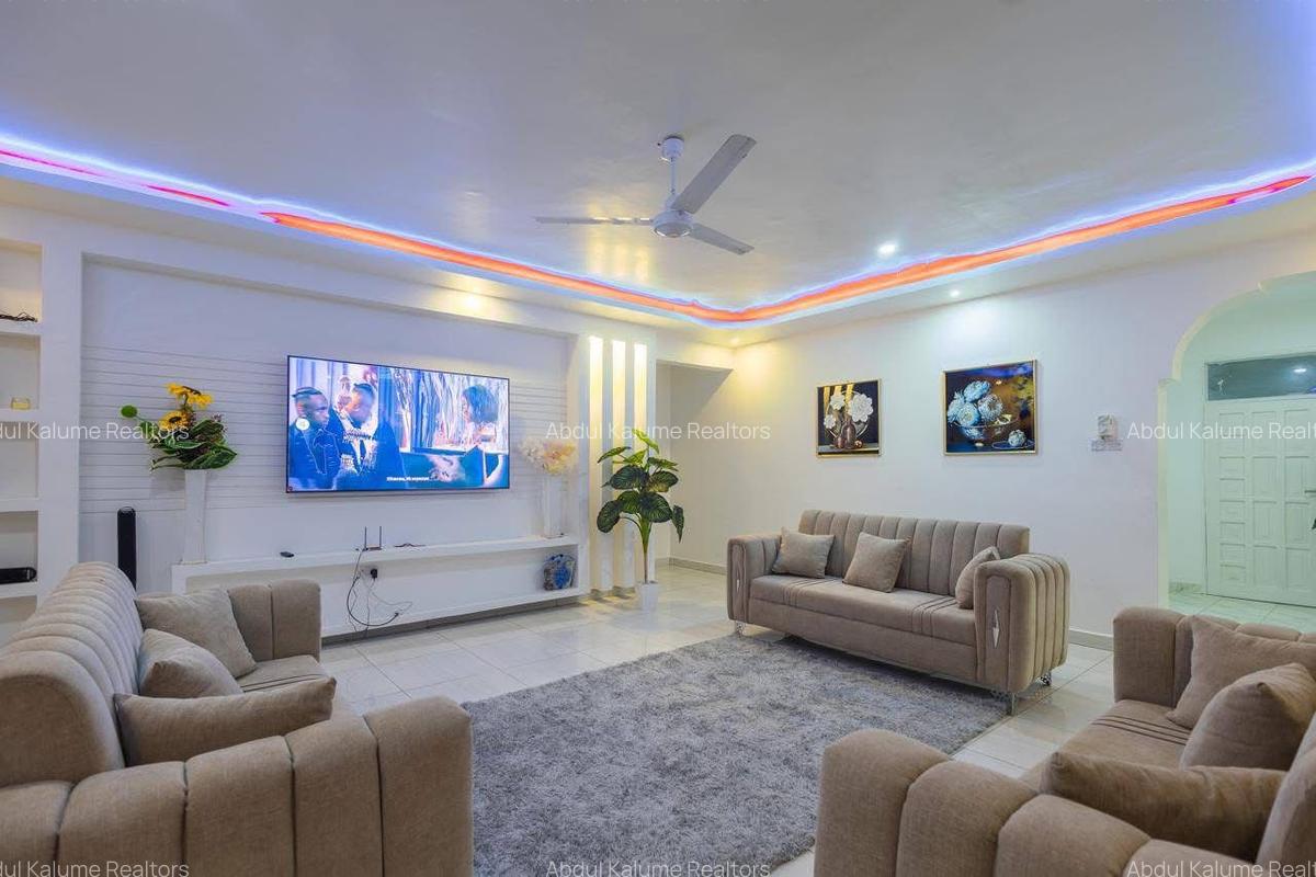 4 Bed House with En Suite at Diani - 3