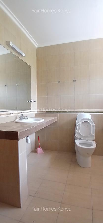 4 Bed Townhouse with En Suite at Lavington Green - 20