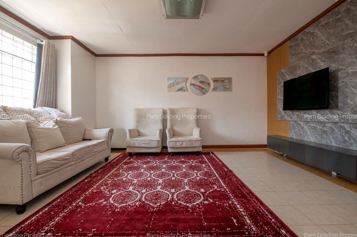 2 Bed Apartment with Borehole in Parklands - 2
