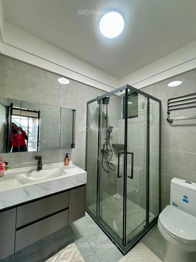 2 Bed Apartment with En Suite in Lavington - 2
