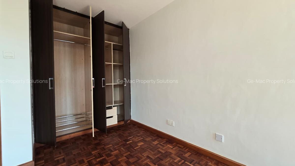 5 Bed Townhouse with En Suite in Lavington - 11