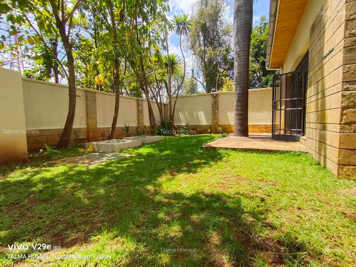 5 Bed Townhouse with En Suite at Lavington - 3