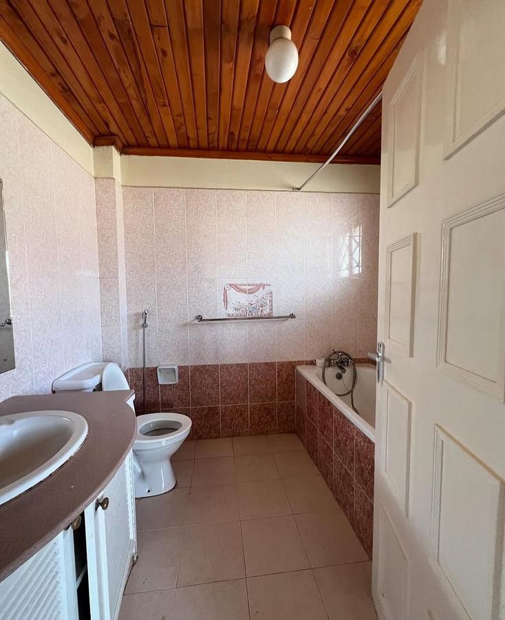 4 Bed Townhouse with En Suite at Suguta Road - 7