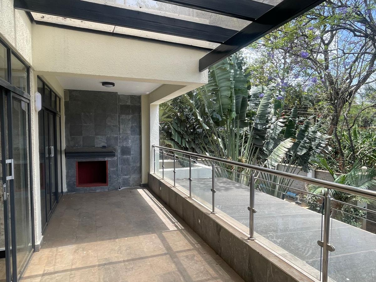 5 Bed Villa with En Suite in Lavington - 16