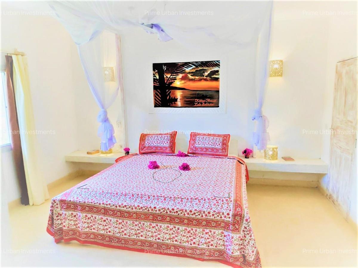 6 Bed House with En Suite in Watamu - 13